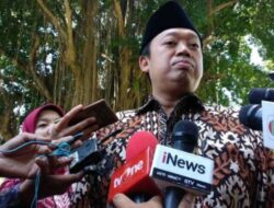 Dukungan Yenny Wahid untuk Ganjar-Mahfud; Nusron Wahid menyebutkan pernyataan Gus Dur tentang Prabowo.