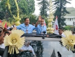 Prabowo-Gibran Diterima dengan Meriah oleh Marching Band di Taman Suropati