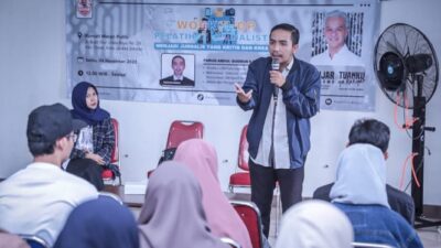 Milenial di Jakarta Selatan Mengikuti Pelatihan Jurnalistik sebagai Upaya Tangkal Hoaks Menjelang Pemilu