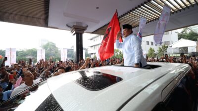 Parade Musik dan Tarian Didirikan untuk Menyambut Kehadiran Prabowo di Bandung