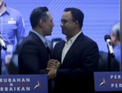 Bersanding dengan AHY, Anies Malah Mesra dengan Cak Imin