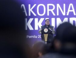 Bawaslu Melarang Calon Presiden dan Anggota Legislatif Memasang Stiker di Angkutan Umum