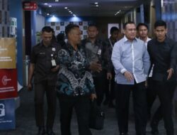 * Hari Ini, Komisi Pemberantasan Korupsi (KPK) Menggelar Sidang Pelanggaran Etik Firli Bahuri