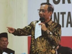 Mahfud MD Mendorong Polisi untuk Menyelidiki Tembak-menembak yang Menimpa Relawan Prabowo dengan Teliti dan Menghindari Fitnah