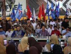 Prabowo Kembali ke Aceh dengan Pesawat karena Cuaca Buruk