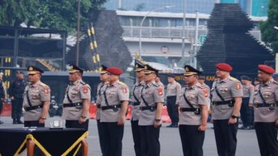 Brigjen Hengki Haryadi Terlihat Mengenakan Baret Merah di Kantor Polda Metro Jaya