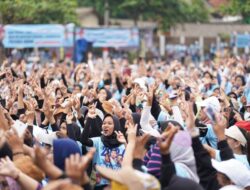 Doakan Menang Satu Putaran, Warga Subang Bahagia Bertemu Prabowo