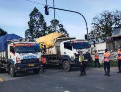 Polisi Diamankan 33 Truk Tanah di Tangerang karena Melanggar Jam Operasional