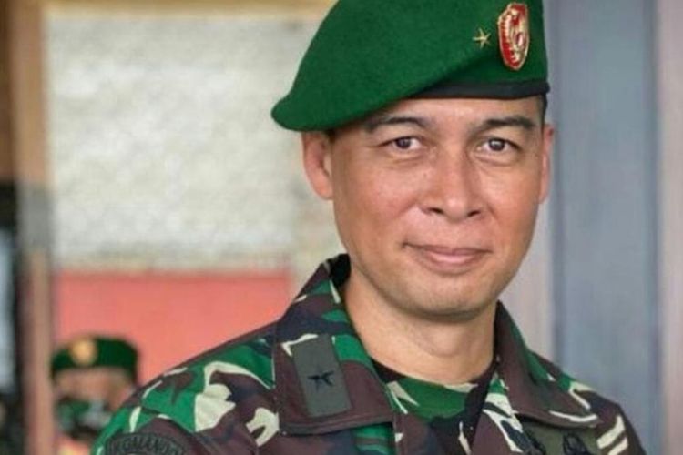 Mayor Jenderal TNI Anumetra I Gusti Putu Danny Karya Nugraha
 dapat ditulis ulang menjadi:

 Mayor Jenderal TNI Anumetra I Gusti Putu Danny Karya Nugraha