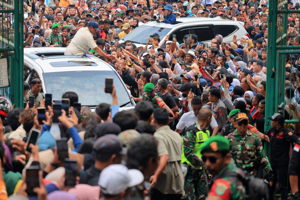 Ribuan petani dan peternak dengan antusias menerima kedatangan Prabowo di Sumedang