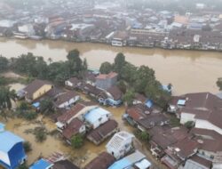 62,47 Ton Beras Disediakan untuk Masyarakat yang Terkena Dampak Banjir di Daerah Landak Kalbar