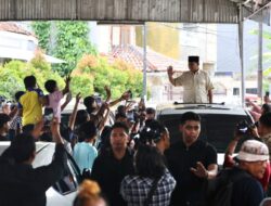 Prabowo Subianto Berziarah ke Makam Habib Ali Kwitang, Diterima oleh Ratusan Warga