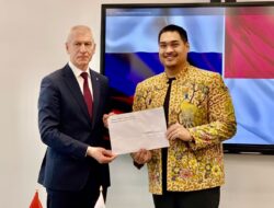 Menpora Dito Bertemu dengan Menpora Rusia, Menyerahkan Surat dari Prabowo Subianto kepada Putin