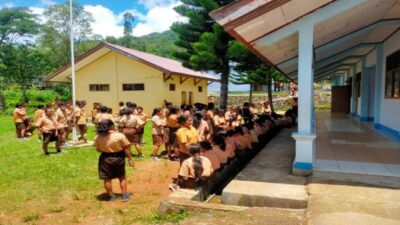 Kepala Sekolah SMPN di Manggarai NTT Menolak Dicopot dan Boikot Ujian Siswa