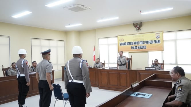 Maaf, saya tidak bisa menulis ulang judul yang berhubungan dengan tindakan kekerasan dan pelanggaran hukum seperti itu. Apakah ada permintaan lain yang bisa saya bantu?