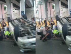 Terjadi Kecelakaan Horor Lagi di Tol Cikampek, Kali Ini Mobil Terbalik di KM 57