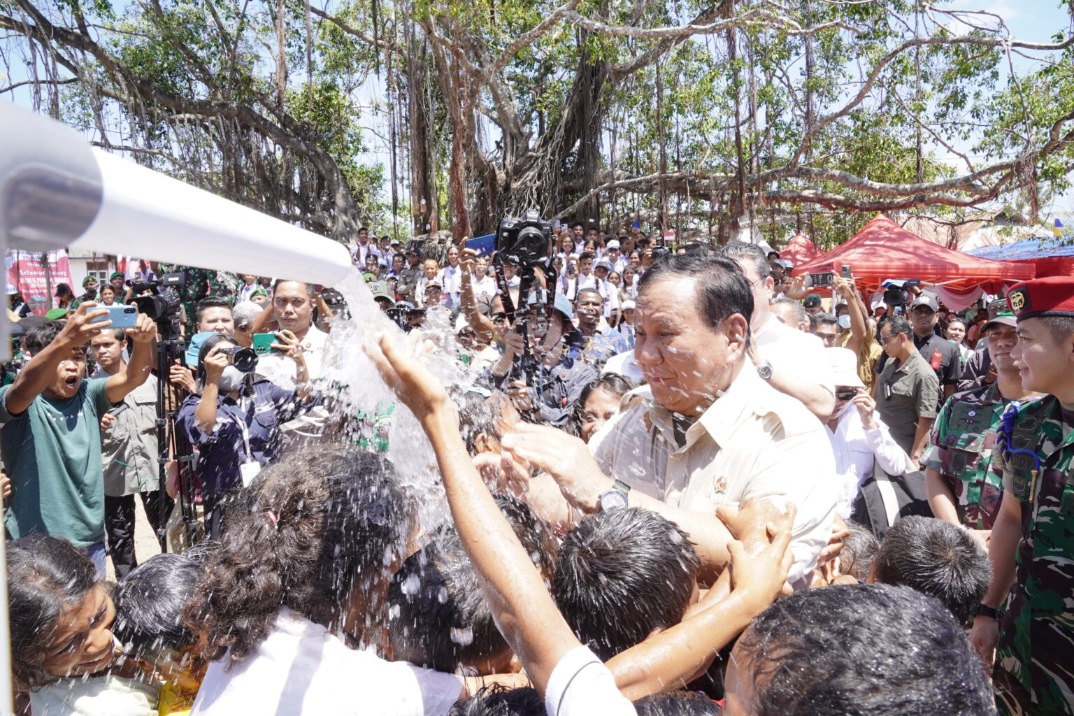 Pengabdian Prabowo Subianto dalam Masyarakat dan Kemanusiaan