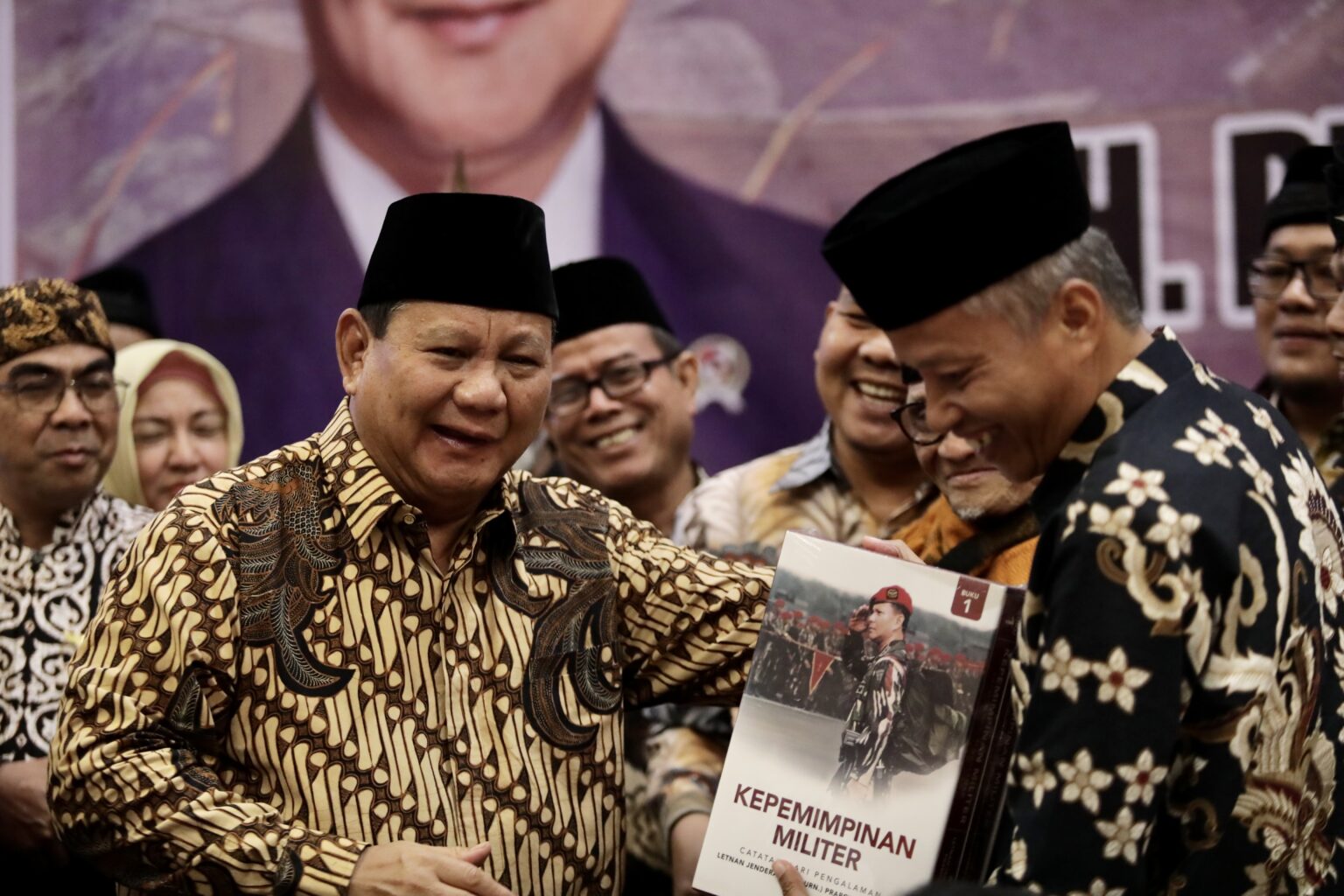 Prabowo Subianto: Sisi Lain – prabowo2024.net