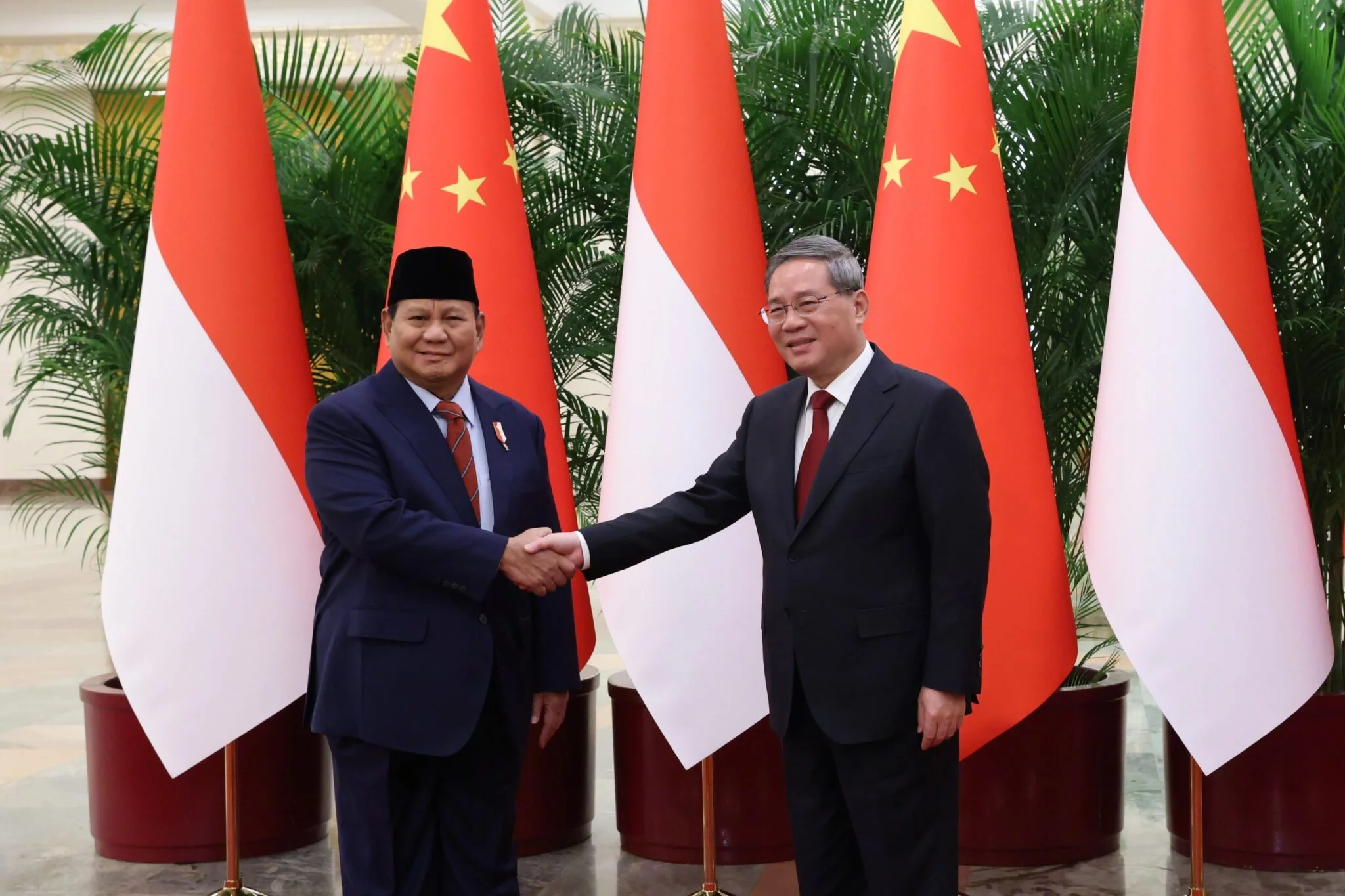 Bertemu PM Li Qiang, Prabowo Membahas Penguatan Kerja Sama Indonesia-Tiongkok