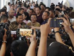 Prabowo Subianto Meminta Maaf Lahir Batin kepada Rekan-Rekan Media pada Hari Kedua Lebaran