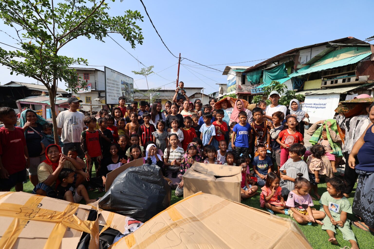 Prabowo Subianto Memberikan Bantuan Rumah Apung, Warga Kampung Nelayan Jakarta Mengungkapkan Rasa Syukur