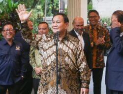 Peringatan Pengamat kepada Prabowo Tentang Bahaya Politik Merangkul yang Berlebihan