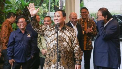 Peringatan Pengamat kepada Prabowo Tentang Bahaya Politik Merangkul yang Berlebihan