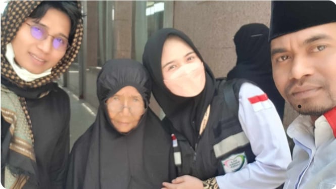 Lansia WNI Viral yang Terpisah dari Rombongan Jadi Korban Pencopetan di Madinah, Bukan Jemaah Haji RI