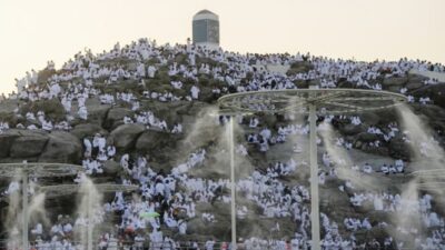 Rekor Terpecahkan! Khutbah Arafah 2024 Diterjemahkan ke dalam 50 Bahasa