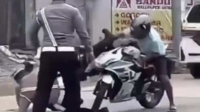 Pengendara Motor Sport Tabrak Polisi karena Takut Ditilang, Namun Ternyata dalam Kondisi Mabuk