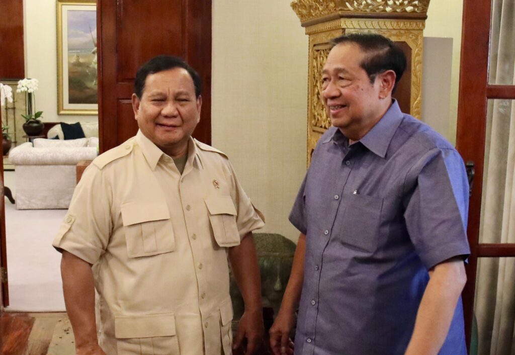 Prabowo Subianto dan SBY Menikmati Kopi Bersama: Optimis Mewujudkan Kesejahteraan Rakyat