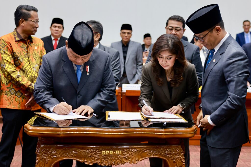 Prabowo Subianto Menghadiri Rapat Terakhir DPR: Semua Fraksi Hadir dan Menyampaikan Doa